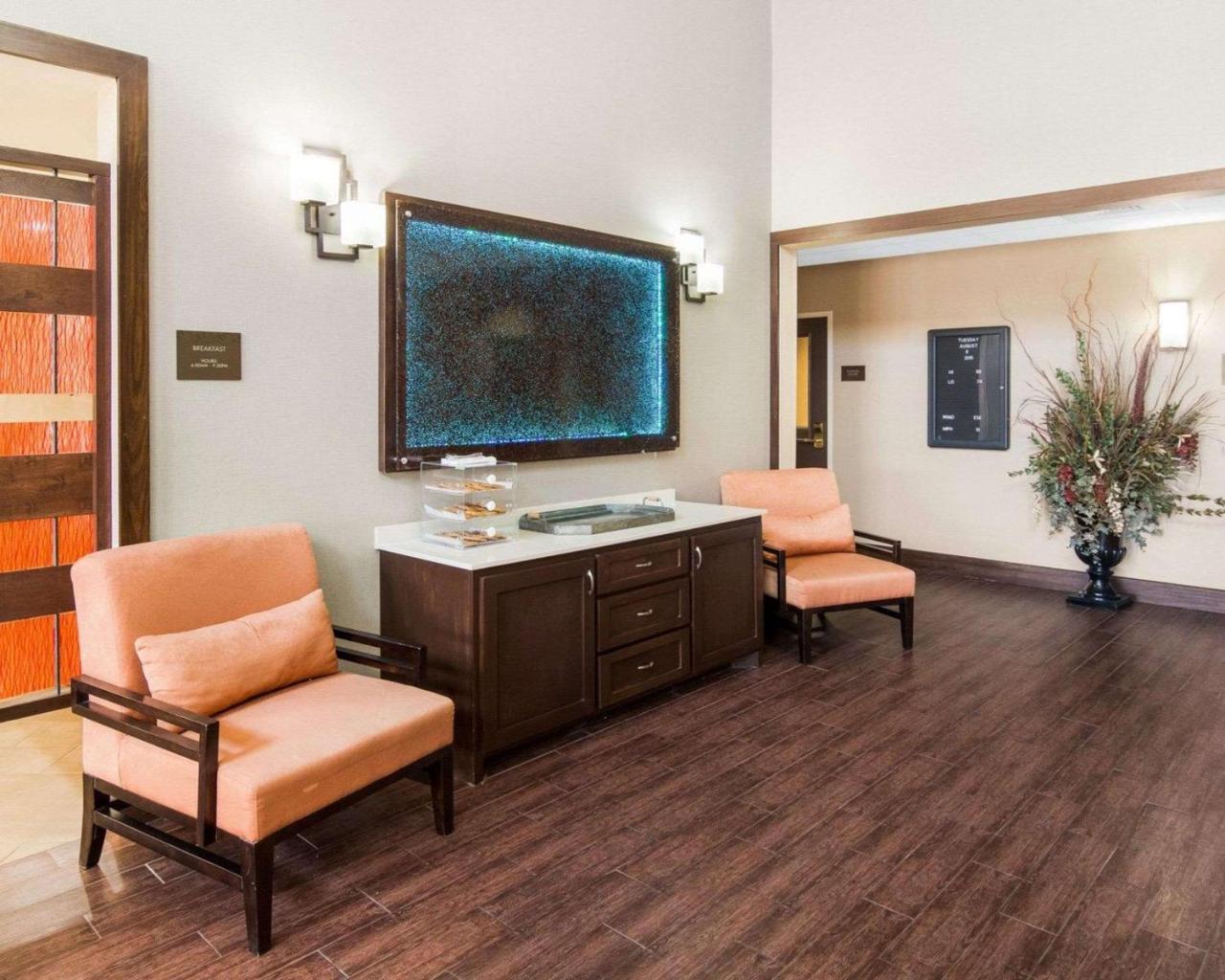 Comfort Suites Odessa Exterior foto